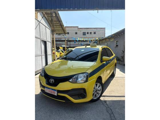 TOYOTA ETIOS 1.5 X PLUS SEDAN 16V FLEX 4P MANUAL